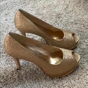 Nine West gold heels